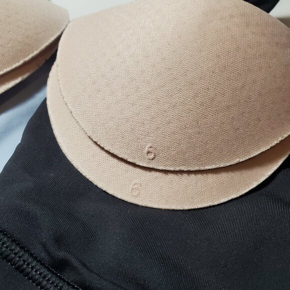 2 Pack Lululemon Energy Bras 1 Black 1 Blue Linen Size 6 Med Sup size B, C cups - Picture 9 of 16